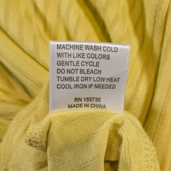 Jane & Delancey Yellow Ribbed V Neck Lettuce Hem Flowy Top Women M Casual - Picture 14 of 14